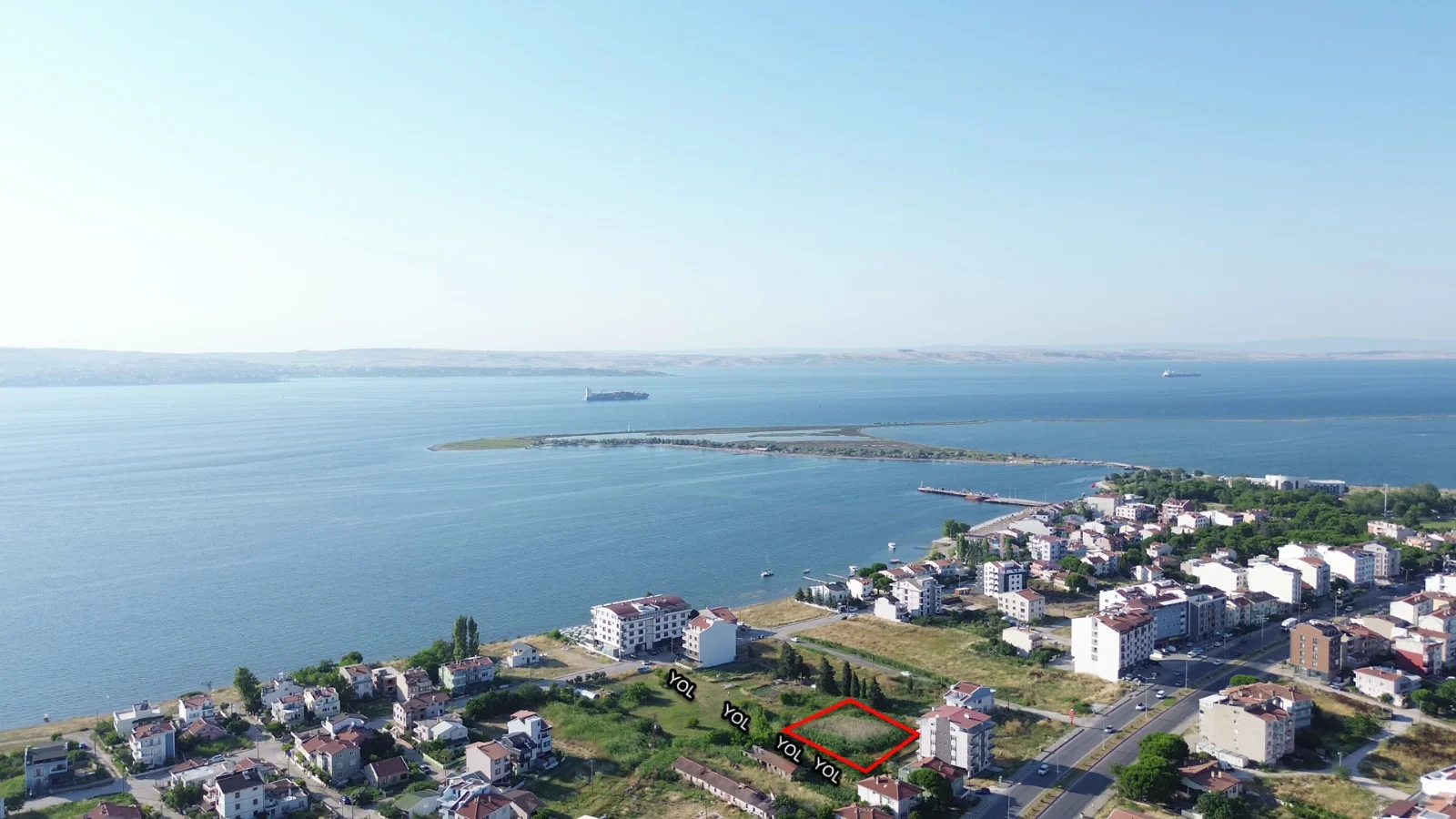 ÇANAKKALE LAPSEKİ ÇARDAK'TA SATILIK İMARLI ARSA