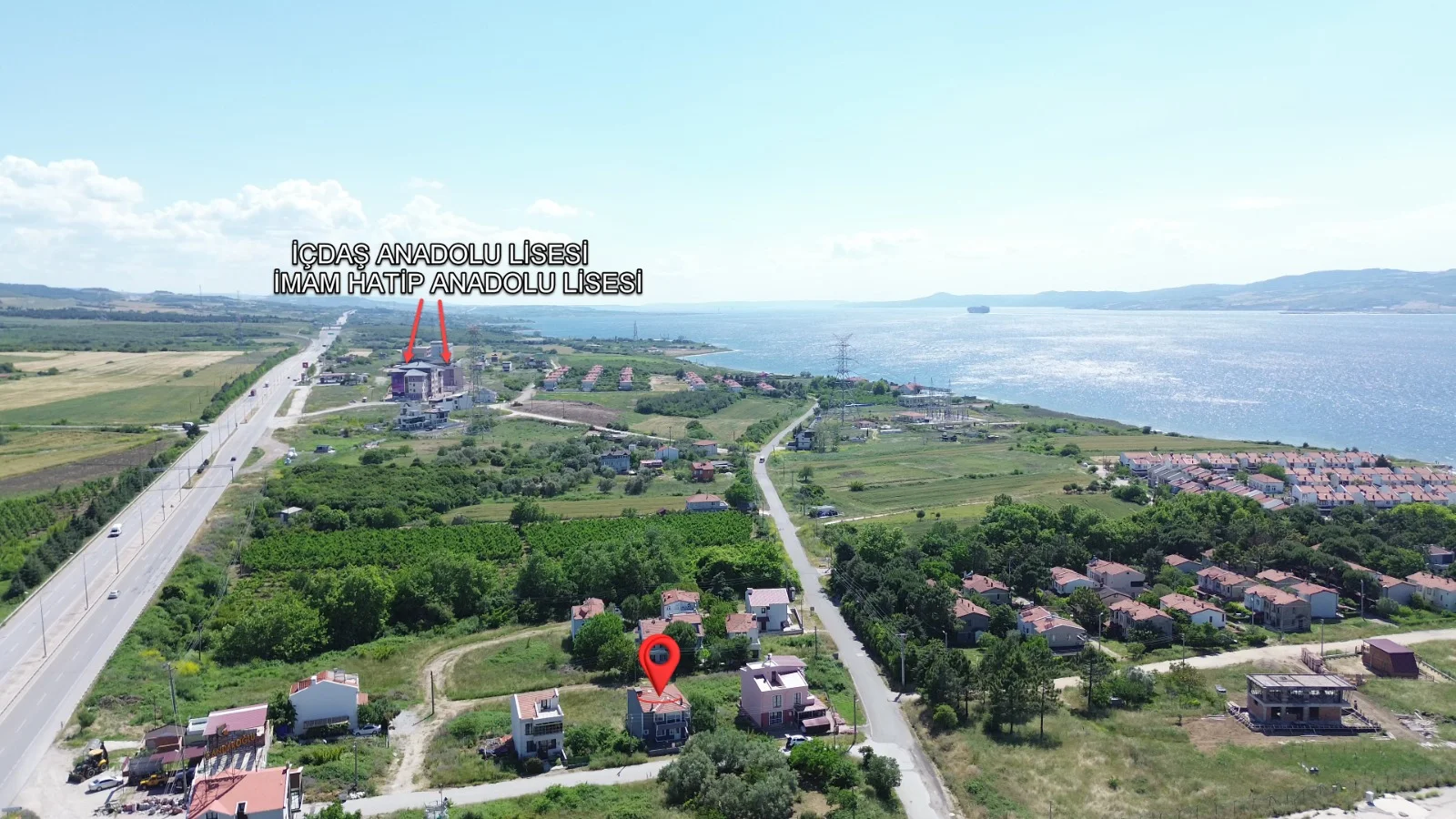 Çanakkale Lapseki Gazi Süleymanpaşa Mahallesi'nde Deniz Manzaralı, Müstakil Tapulu, Satılık 2 Adet Bitişik Villa