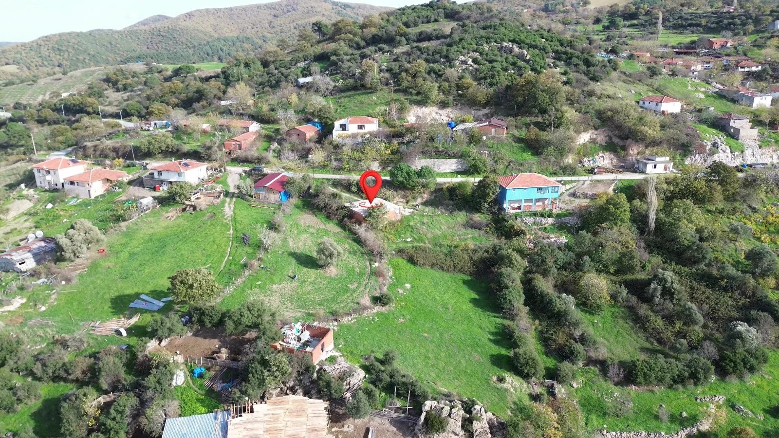 LAPSEKİ TAŞTEPE KÖYÜNDE MÜSTAKİL KÖY EVİ