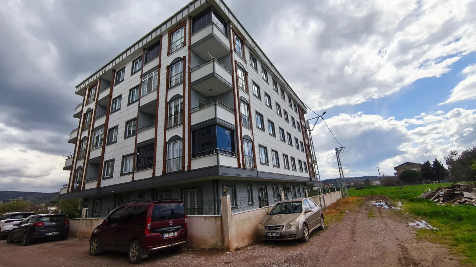 Ful Eşyalı Satılık 3+1 Daire! 