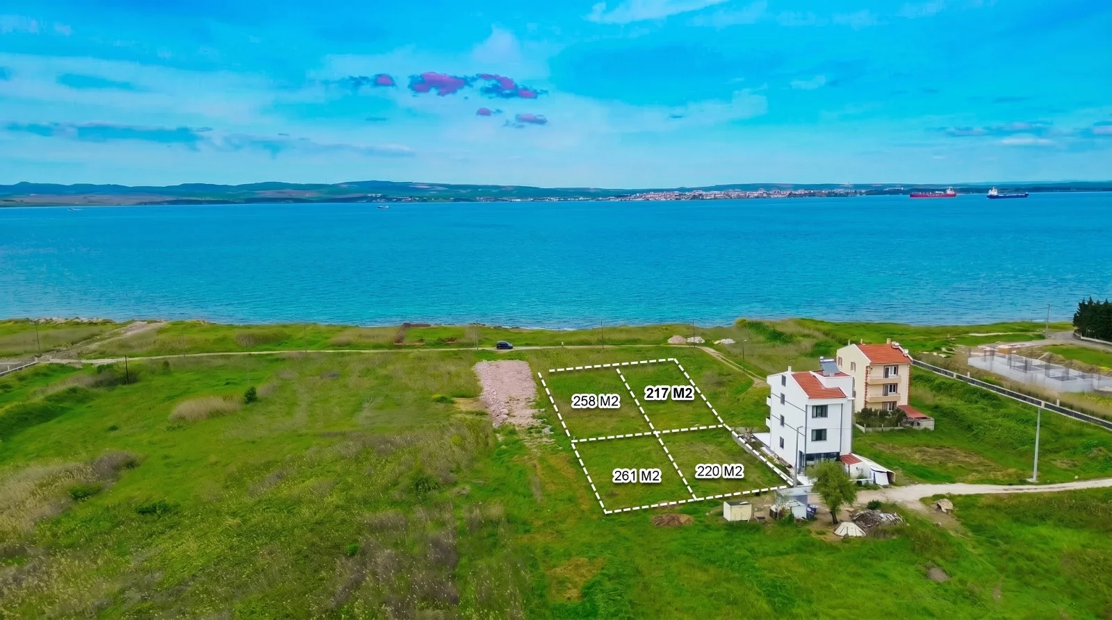 Çanakkale Lapseki Cumhuriyet Mahallesinde Denize 60 Metre Mesafede Köprü Manzaralı İmarlı Arsa Satılık