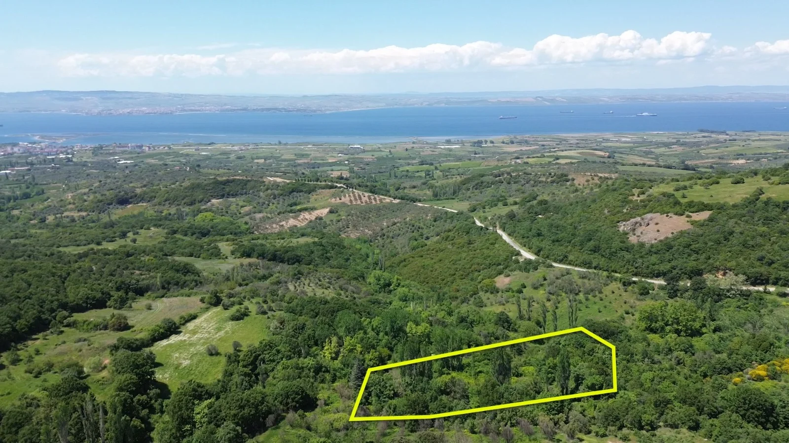 937 M2 Köy Civarı Tarla Sadece 550.000 TL